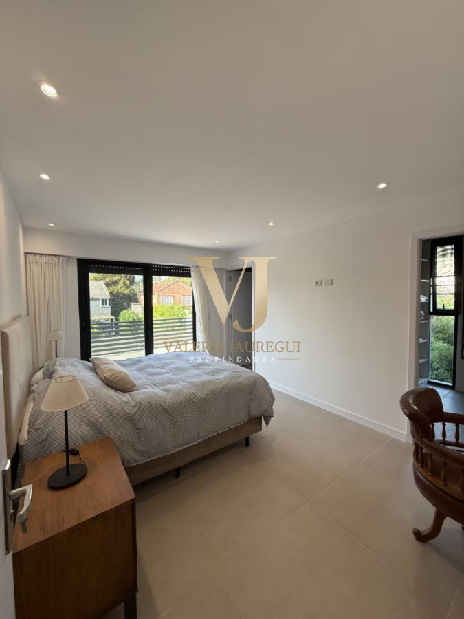 Casa ID.994 - Casa en alquiler 4 dormitorios La Barra