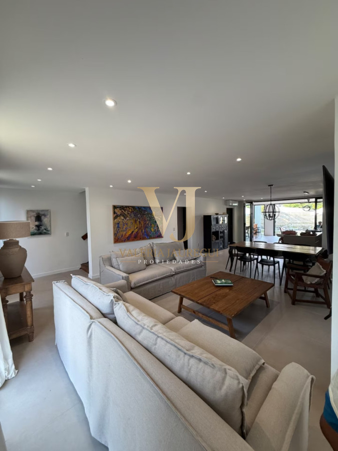 Casa ID.994 - Casa en alquiler 4 dormitorios La Barra