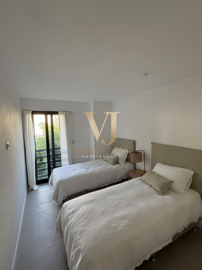 Casa ID.994 - Casa en alquiler 4 dormitorios La Barra