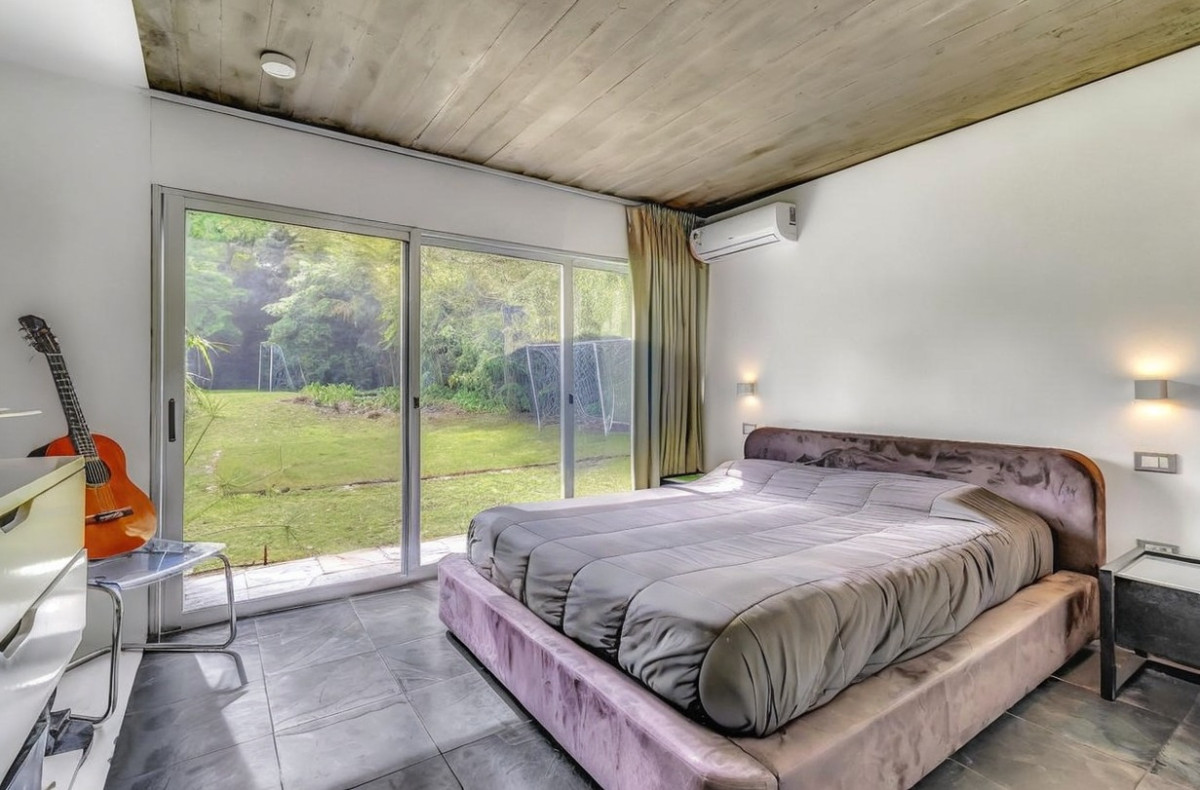 Casa ID.7027 - Casa moderna - 5 dormitorios San Rafael