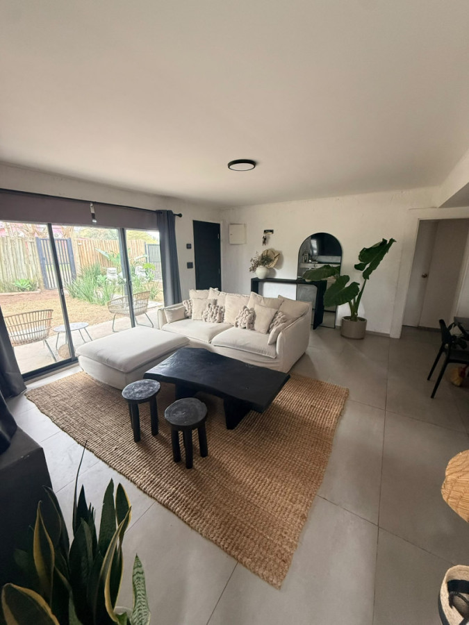 Casa ID.6343 - Casa en venta - 5 Dormitorios Balneario Buenos Aires