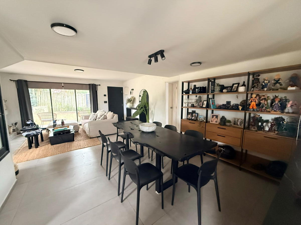 Casa ID.6343 - Casa en venta - 5 Dormitorios Balneario Buenos Aires