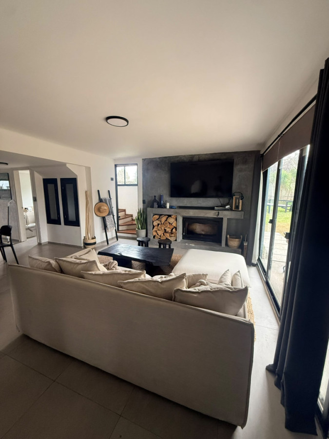 Casa ID.6343 - Casa en venta - 5 Dormitorios Balneario Buenos Aires