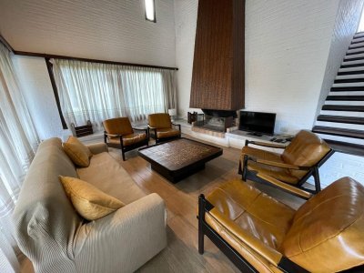 Casa en venta , cantegril , punta del este 