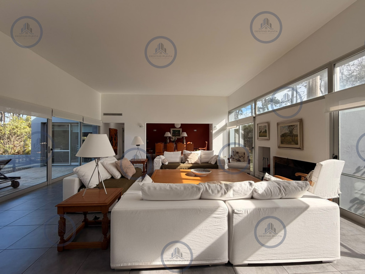Casa ID.3289 - Casa el La Arbolada - El barrio mas consolidado de Punta del Este
