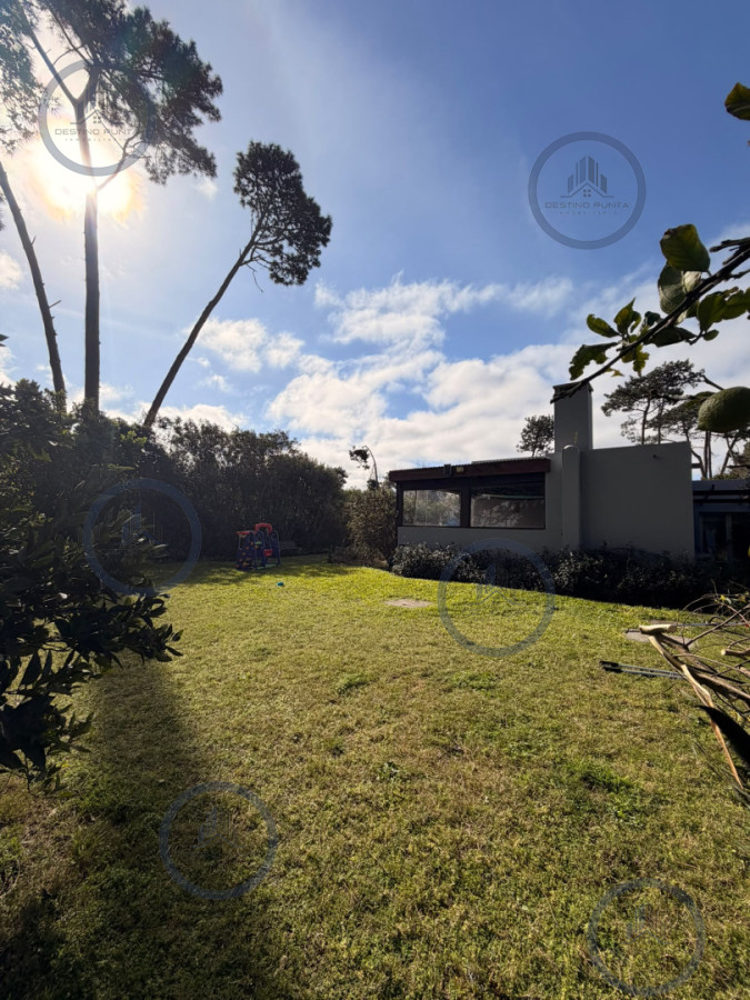 Casa ID.3289 - Casa el La Arbolada - El barrio mas consolidado de Punta del Este