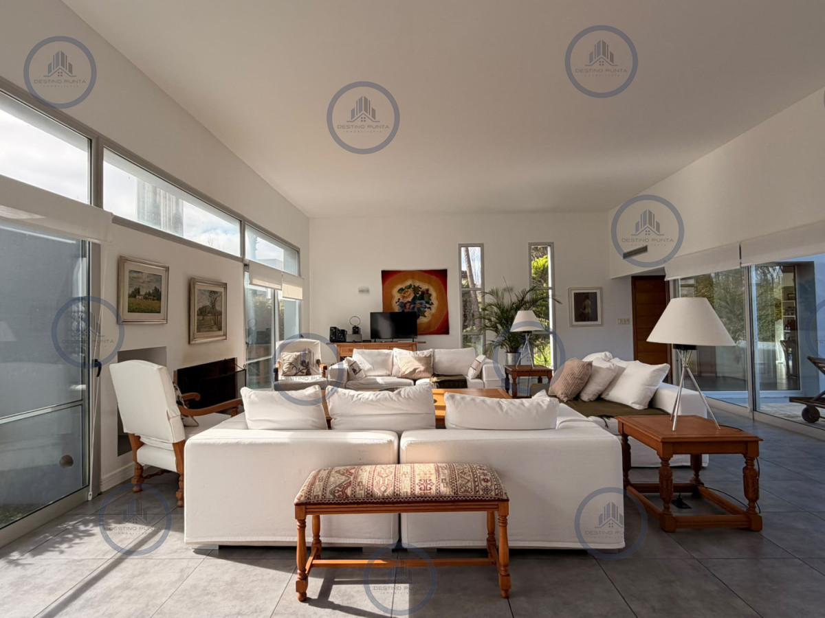 Casa ID.3289 - Casa el La Arbolada - El barrio mas consolidado de Punta del Este