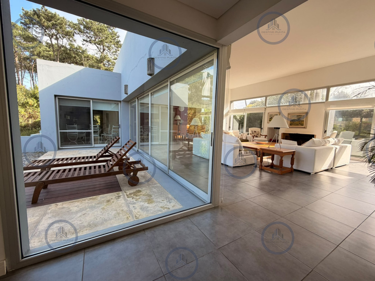 Casa ID.3289 - Casa el La Arbolada - El barrio mas consolidado de Punta del Este
