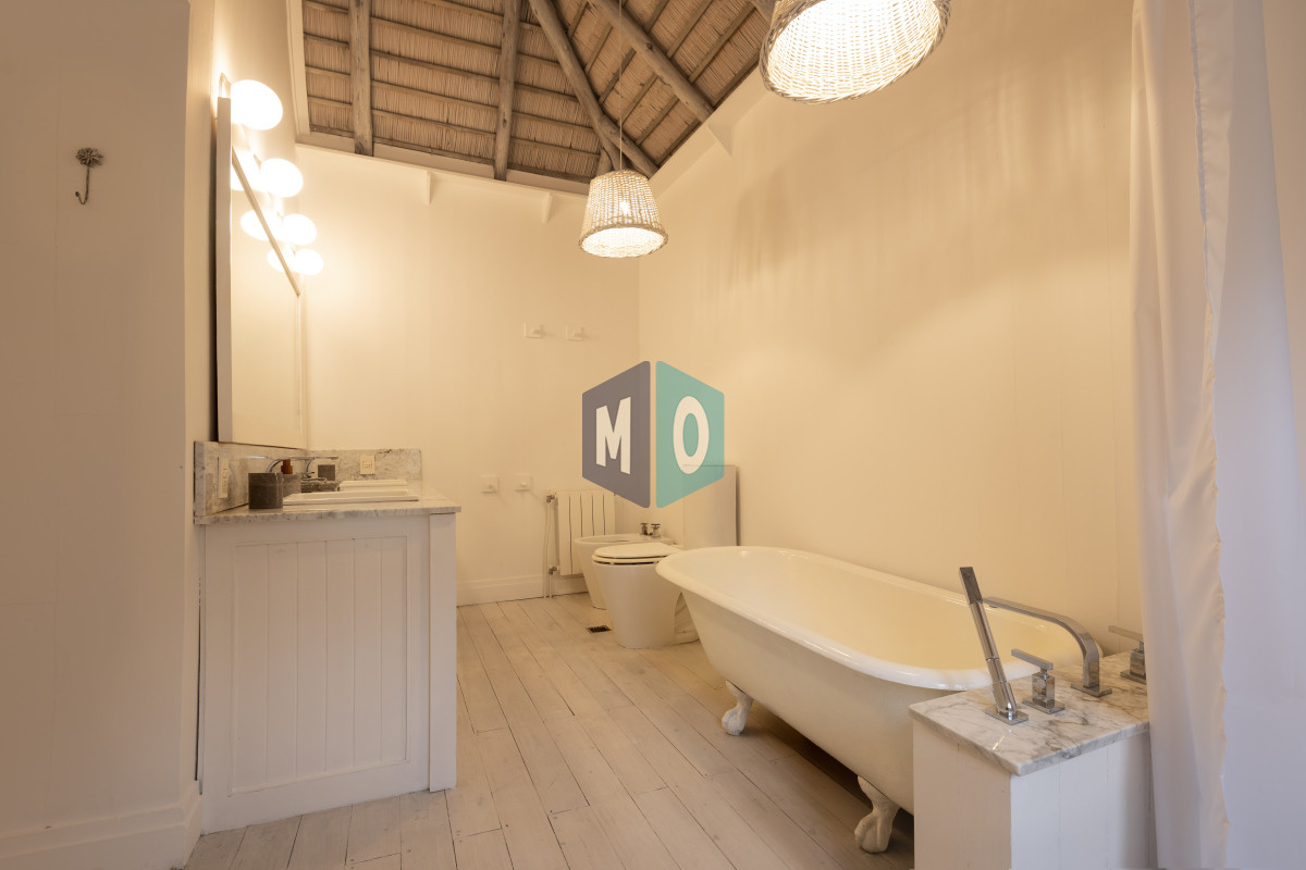 Casa ID.1138 - CASA EN EL PUEBLO DE JOSÉ IGNACIO SOBRE EL MAR