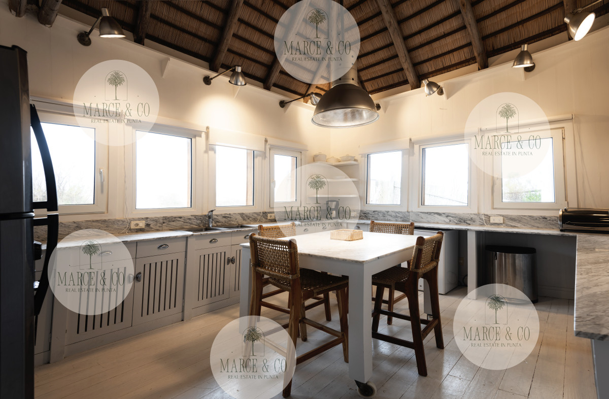 Casa ID.2170 - CASA EN EL PUEBLO DE JOSÉ IGNACIO SOBRE EL MAR
