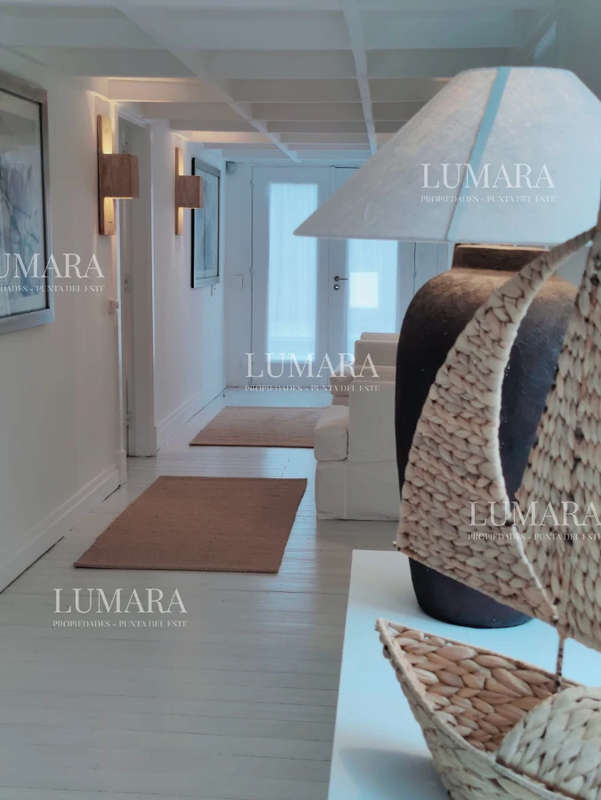 Casa ID.2170 - CASA EN EL PUEBLO DE JOSÉ IGNACIO SOBRE EL MAR