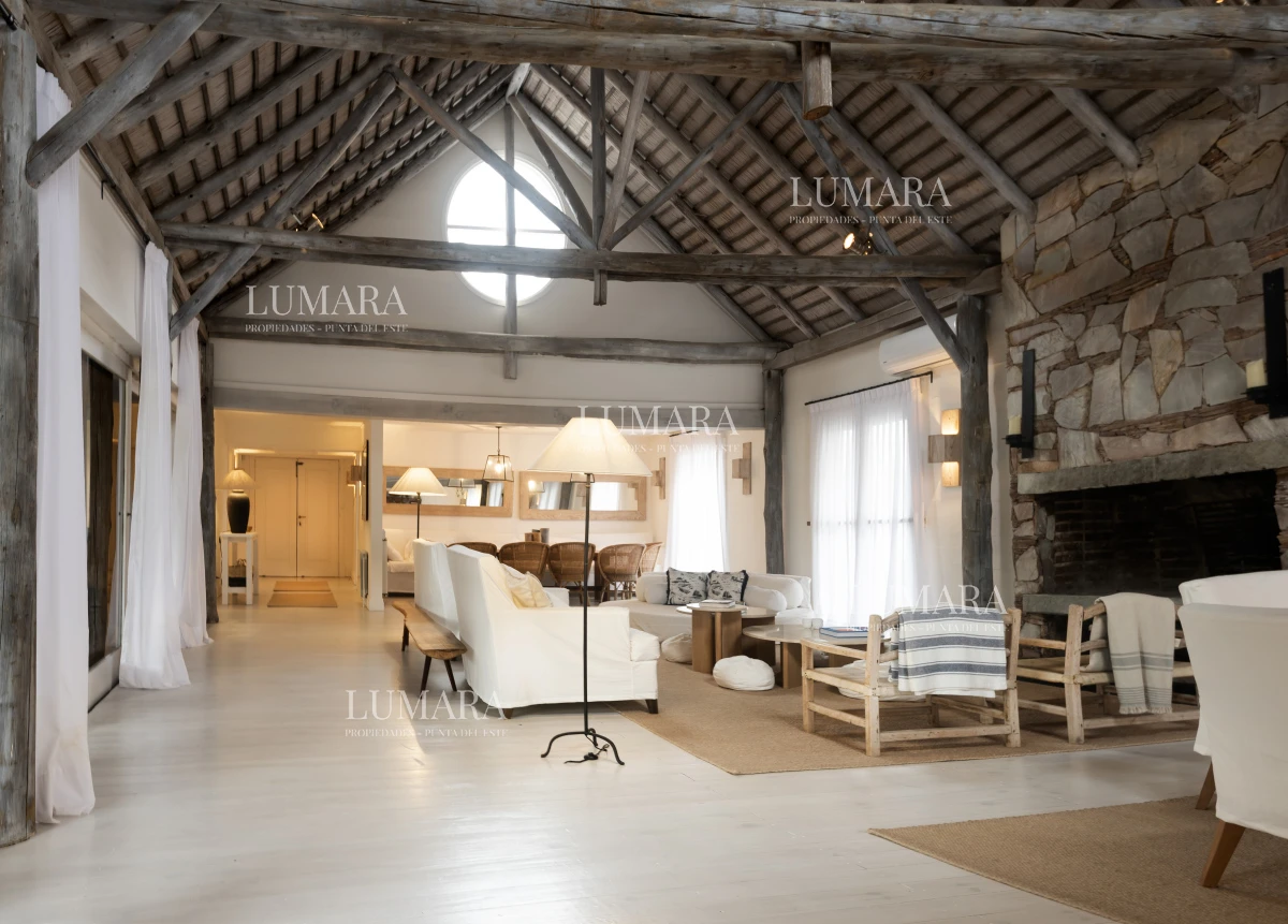 Casa ID.2170 - CASA EN EL PUEBLO DE JOSÉ IGNACIO SOBRE EL MAR