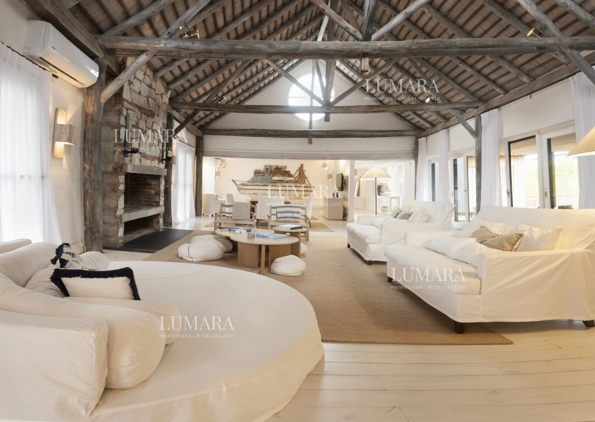 Casa ID.2170 - CASA EN EL PUEBLO DE JOSÉ IGNACIO SOBRE EL MAR