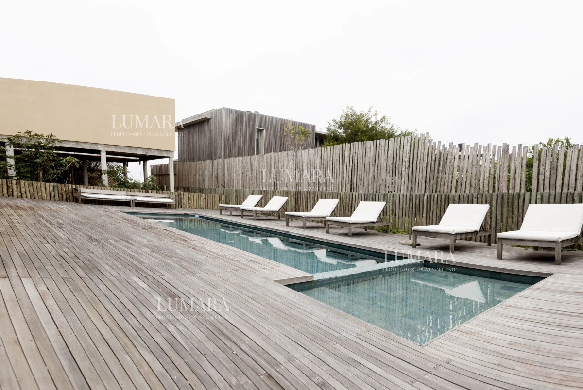 Casa ID.2170 - CASA EN EL PUEBLO DE JOSÉ IGNACIO SOBRE EL MAR