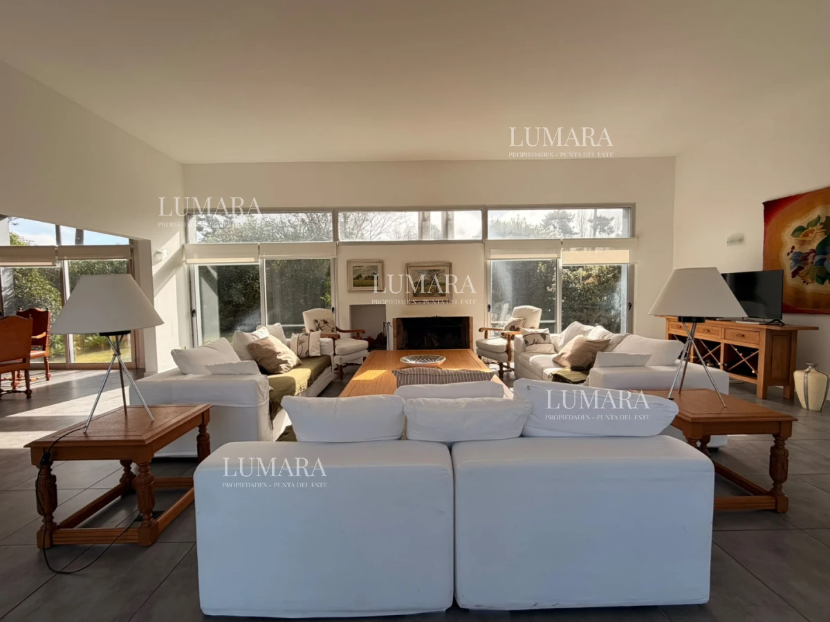 Casa ID.3735 - Casa el La Arbolada - El barrio mas consolidado de Punta del Este