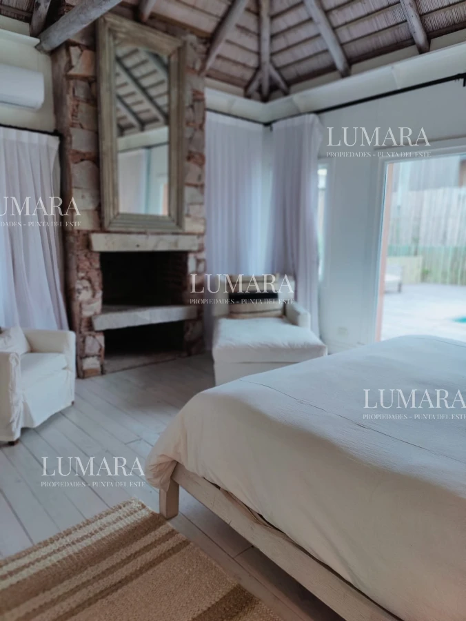 Casa ID.2170 - CASA EN EL PUEBLO DE JOSÉ IGNACIO SOBRE EL MAR