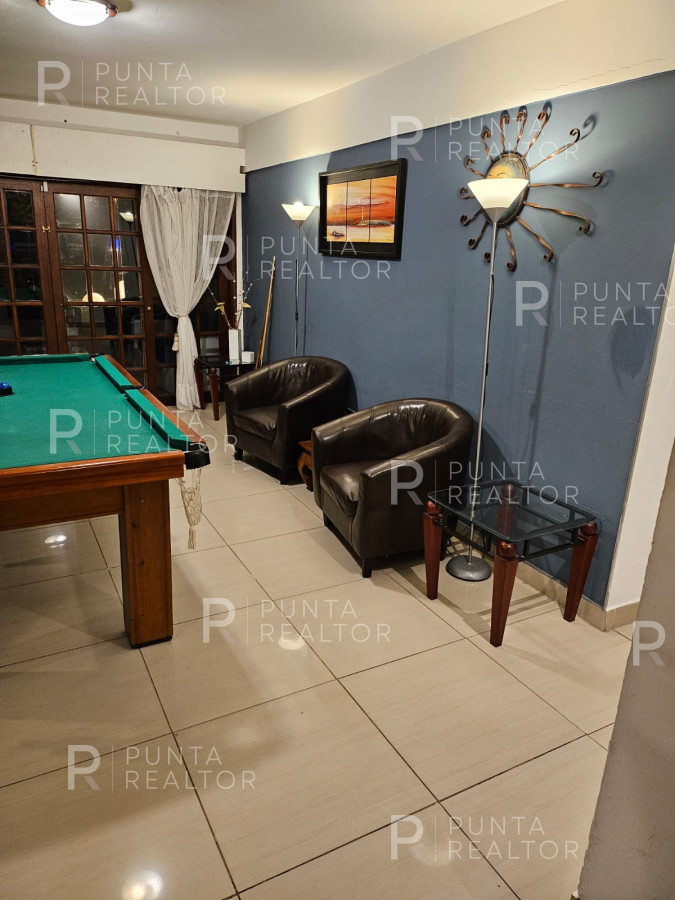 Casa ID.1885 - ALQUILER CASA PUNTA BALLENA 6 DORMITORIOS Y PISCINA