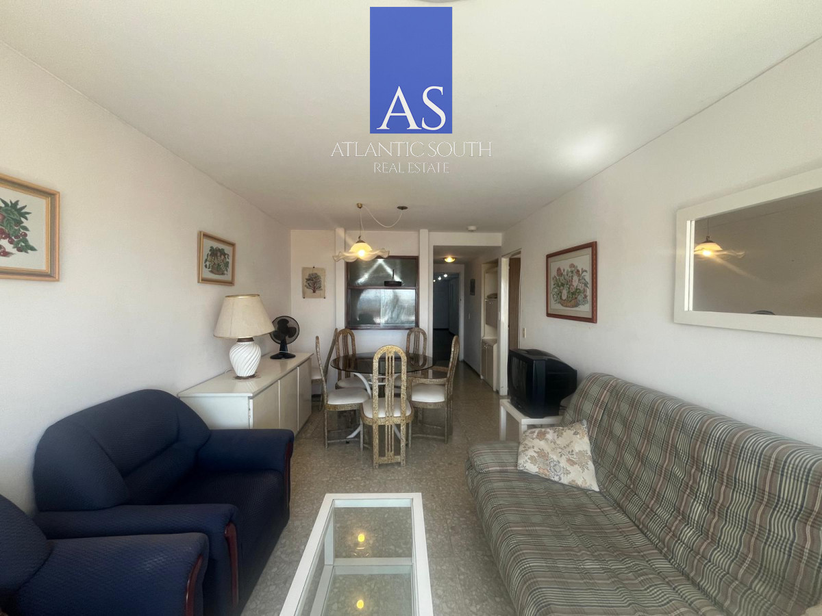 Apartamento ID.4232 - Apartamento 1 dormitorio y medio con garage excelente orientacion solar Península Punta del Este