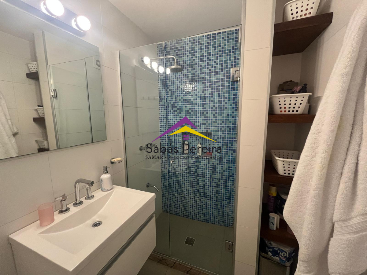 Apartamento ID.38127 - Apartamento en Alquiler Temporario en Península, excelente vista. Con garaje!