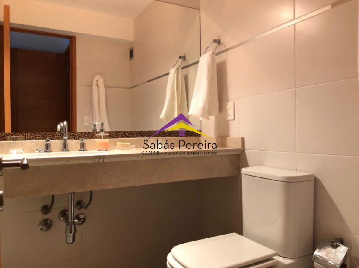 Apartamento ID.41711 - Apartamento en Torre de Categoría a pasos de Enjoy - Playa Mansa, Punta del Este