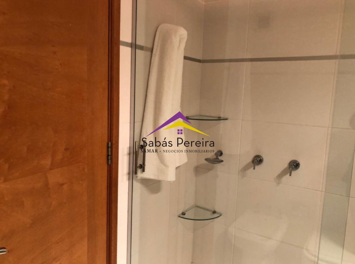 Apartamento ID.41711 - Apartamento en Torre de Categoría a pasos de Enjoy - Playa Mansa, Punta del Este