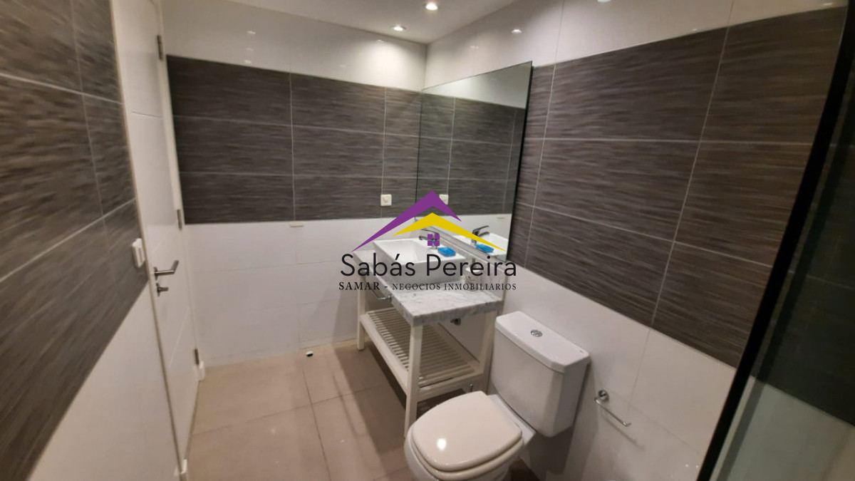 Apartamento ID.41706 - Apartamento en Venta de 2 Dormitorios Punta del Este