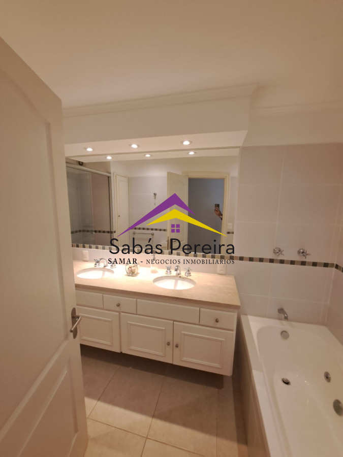 Apartamento ID.41322 - ALQUILER 4 DORMITORIOS BRAVA PUNTA DEL ESTE