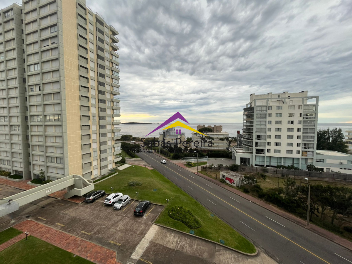 Apartamento ID.41024 - ALQUILER MANSA 3 DORMITORIOS CON SERVICIOS