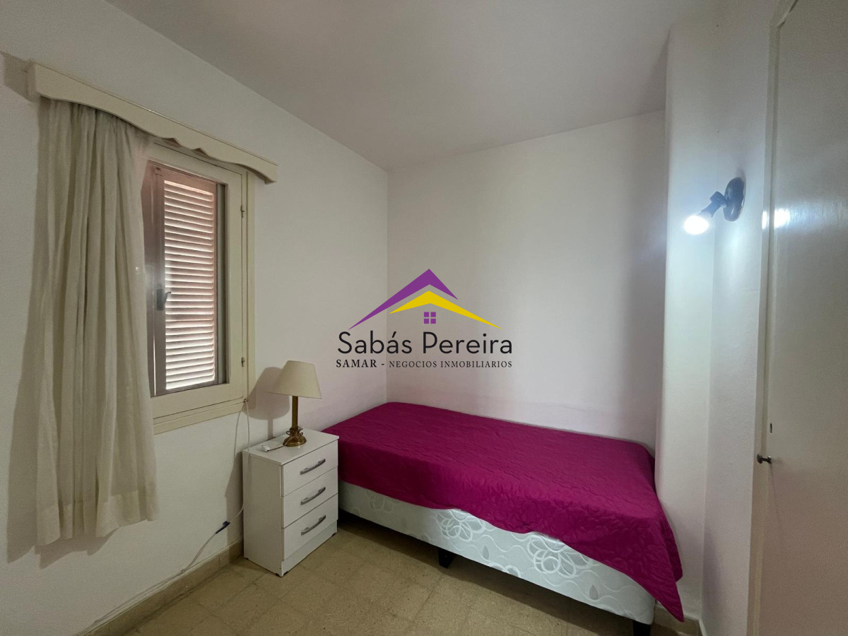Apartamento ID.40617 - EN FRENTE A LOS DEDOS - Apartamento de 2 Dormitorios en Alquiler de Temporada