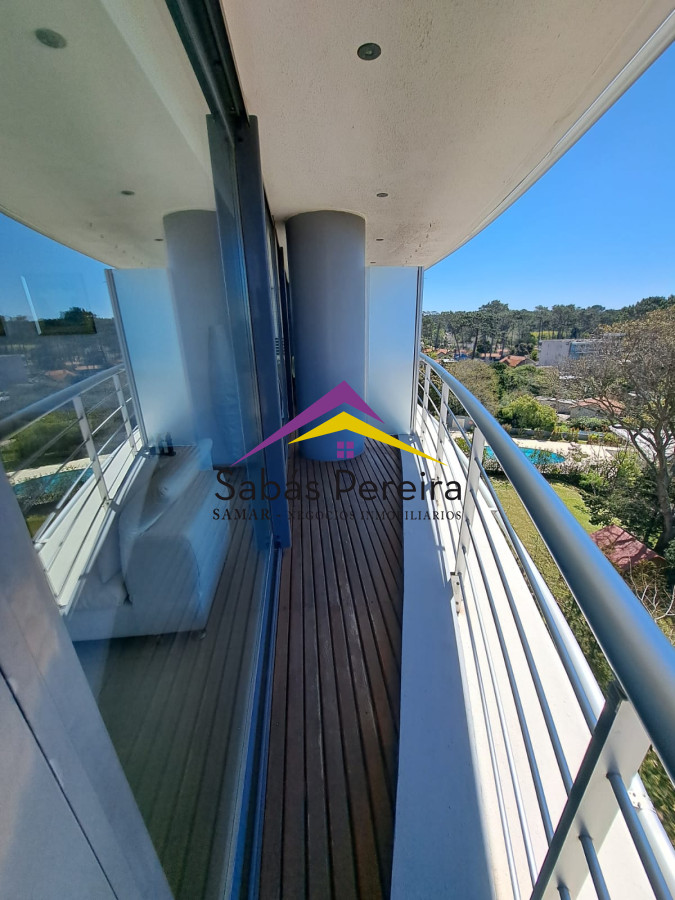 Apartamento ID.37873 - Venta de apartamento de 3 dormitorios en torre de categoría