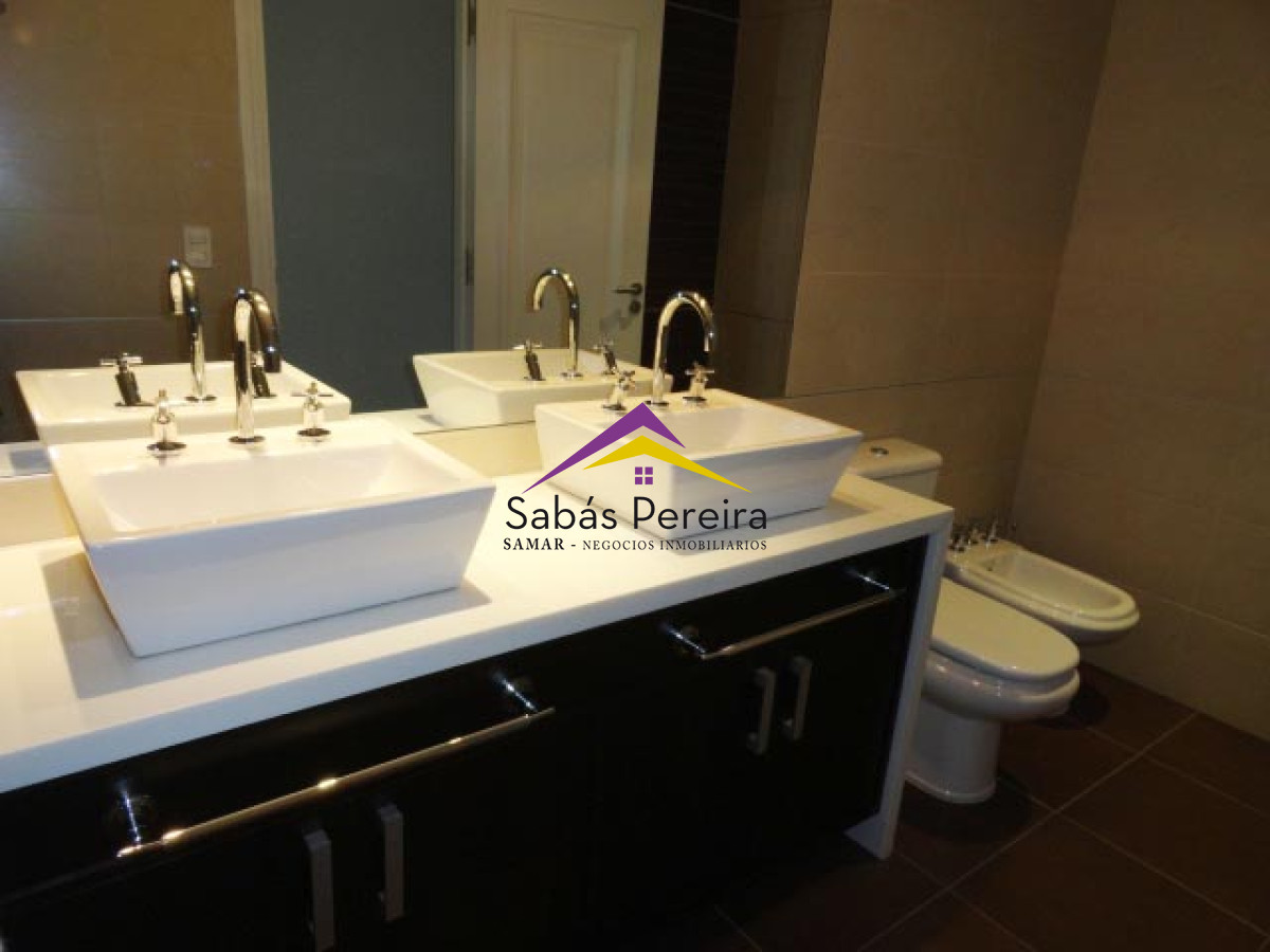 Apartamento ID.41699 - Apartamento en Península, 2 dormitorios en Torre de Categoría