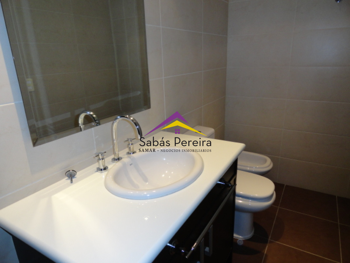 Apartamento ID.41699 - Apartamento en Península, 2 dormitorios en Torre de Categoría