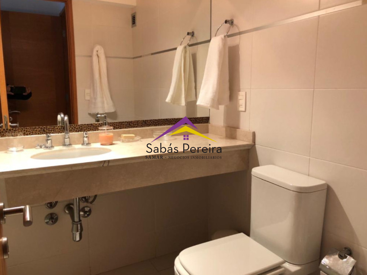 Apartamento ID.41711 - Apartamento en Torre de Categoría a pasos de Enjoy - Playa Mansa, Punta del Este
