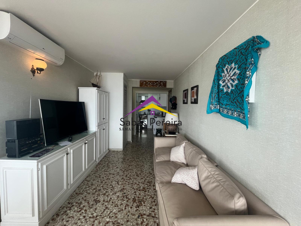 Apartamento ID.38127 - Apartamento en Alquiler Temporario en Península, excelente vista. Con garaje!