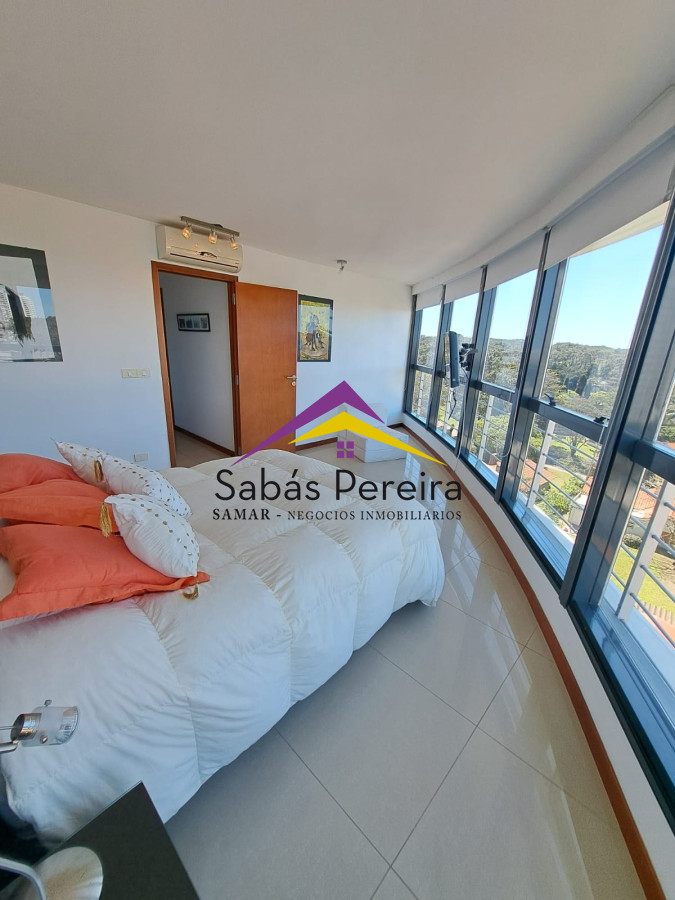 Apartamento ID.37873 - Venta de apartamento de 3 dormitorios en torre de categoría