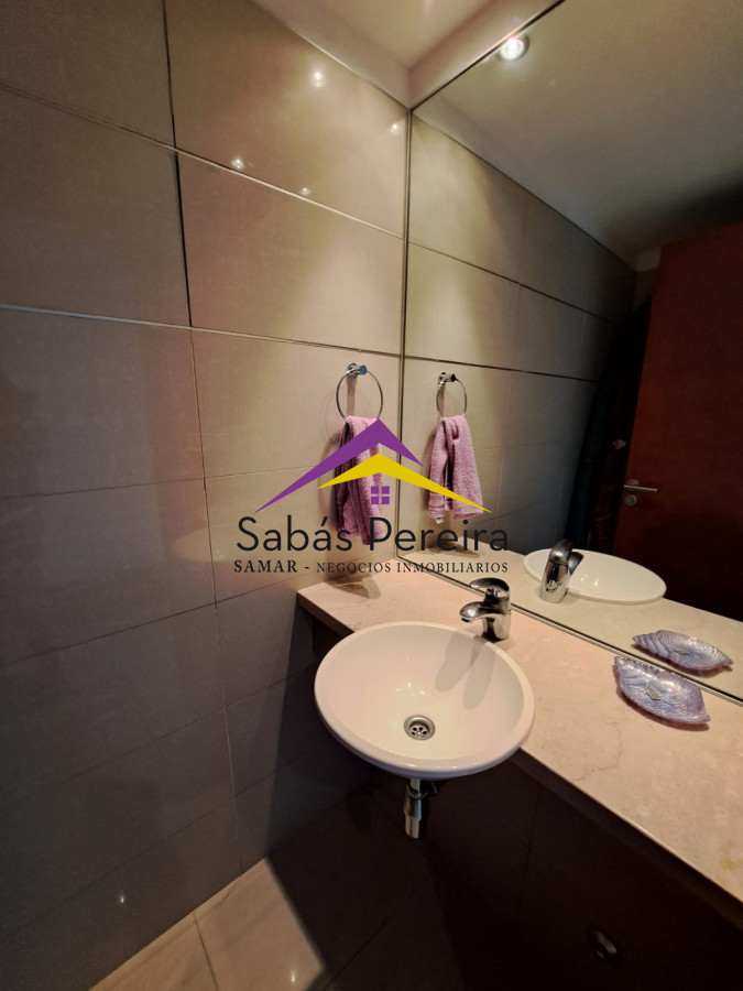 Apartamento ID.37873 - Venta de apartamento de 3 dormitorios en torre de categoría