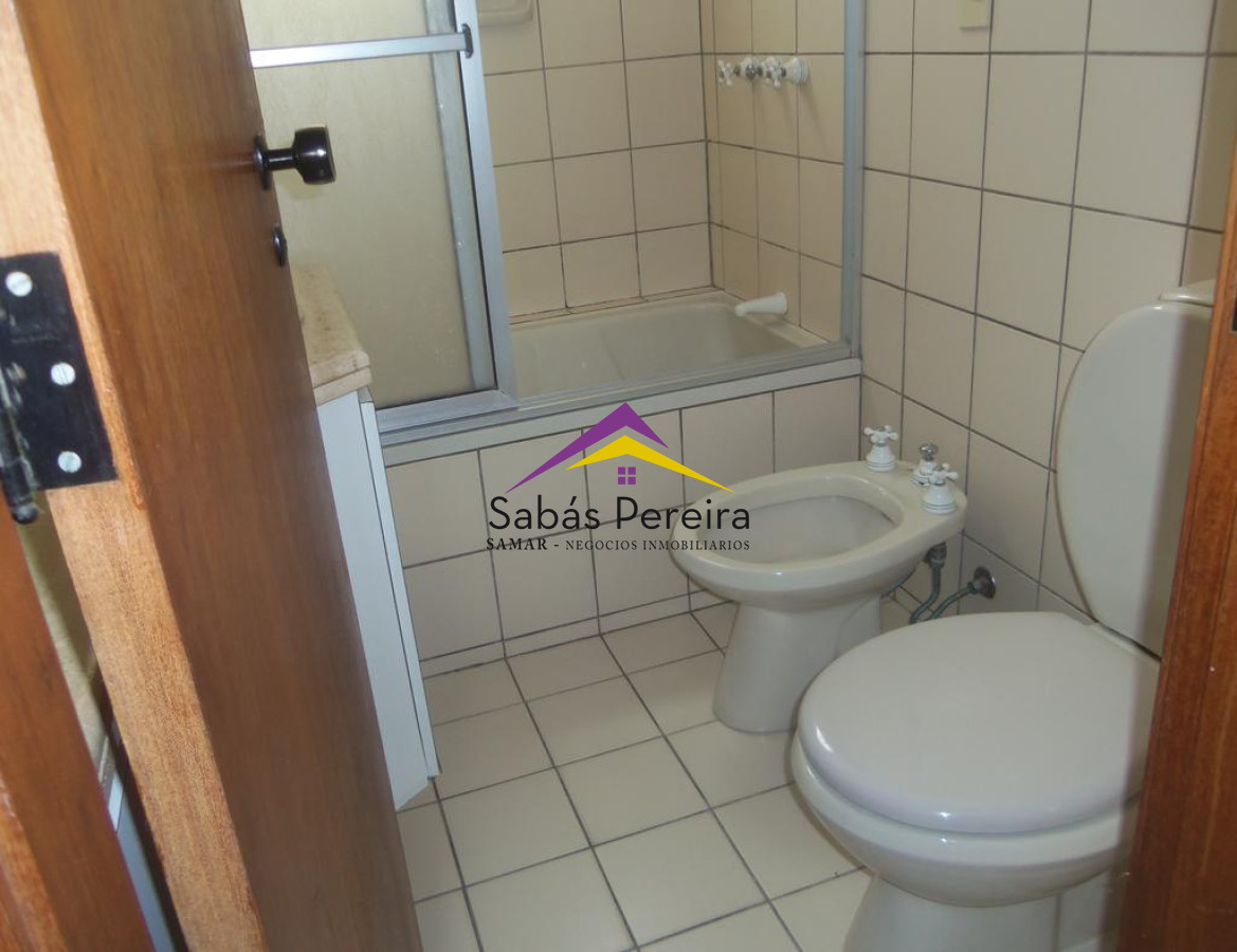 Apartamento ID.37566 - APARTAMENTO DE 2 DORMITORIOS VISTA A PLAYA MANSA EN ALQUILER TEMPORAL