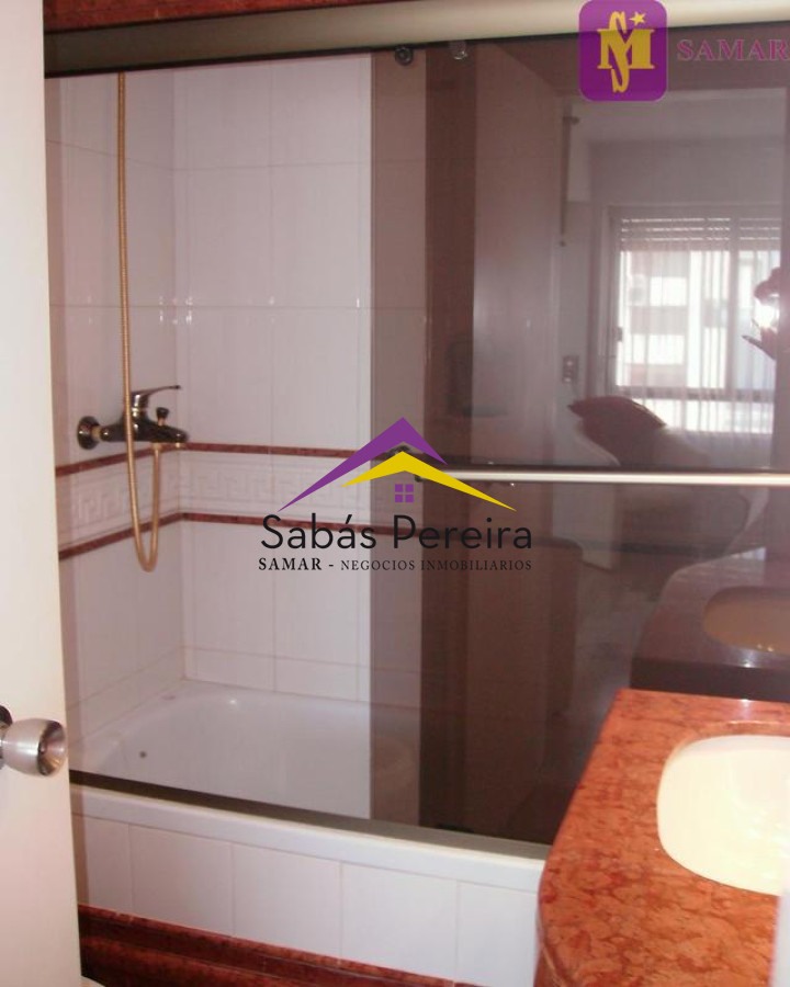 Apartamento ID.37646 - Alquiler temporario de apartamento en la brava, 3 dormitorios y dependencia