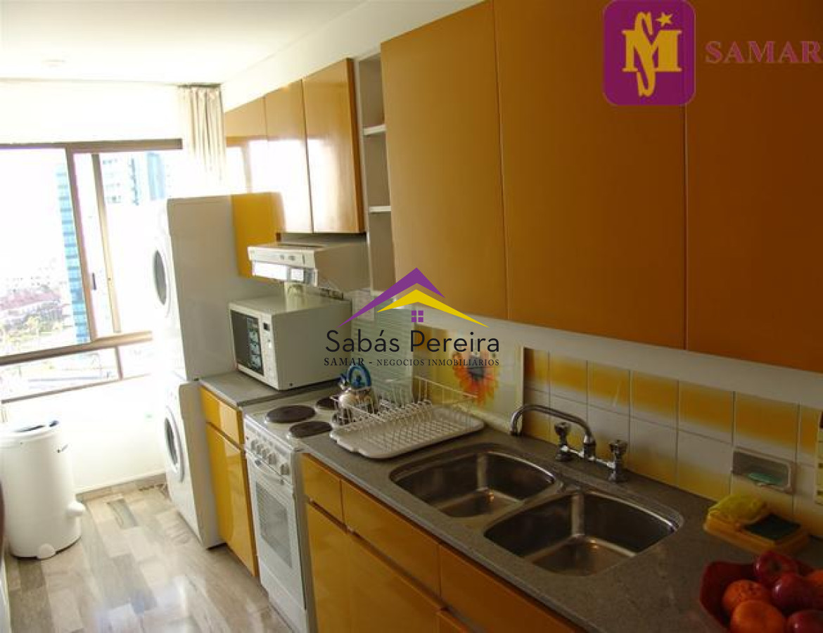 Apartamento ID.37646 - Alquiler temporario de apartamento en la brava, 3 dormitorios y dependencia