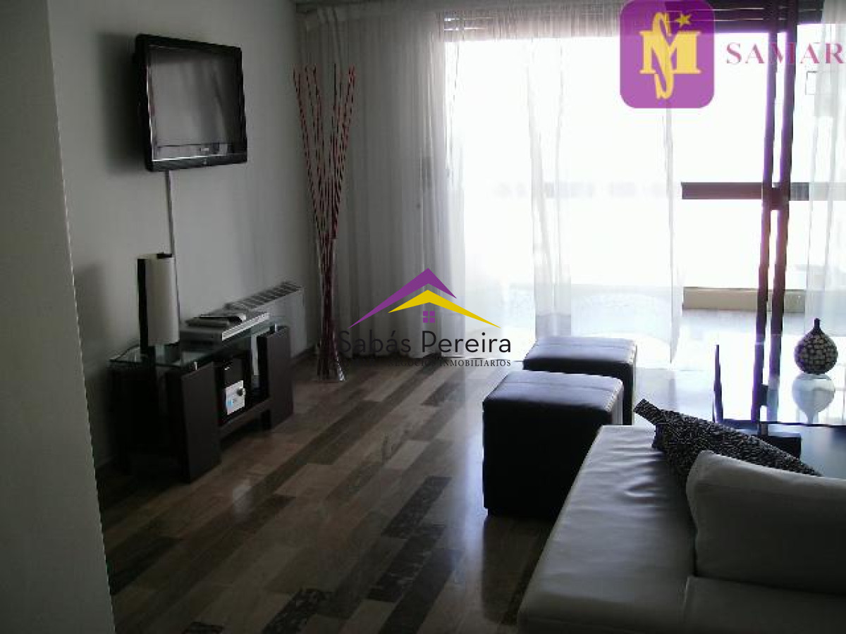 Apartamento ID.37646 - Alquiler temporario de apartamento en la brava, 3 dormitorios y dependencia
