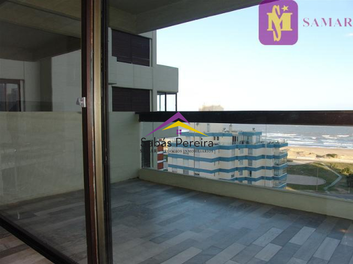 Apartamento ID.37646 - Alquiler temporario de apartamento en la brava, 3 dormitorios y dependencia