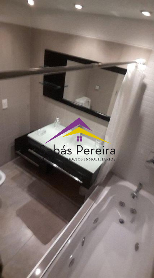Apartamento ID.38802 - Apartamento en Rincón del Indio, 2 dormitorios en alquiler temporal. Con cochera