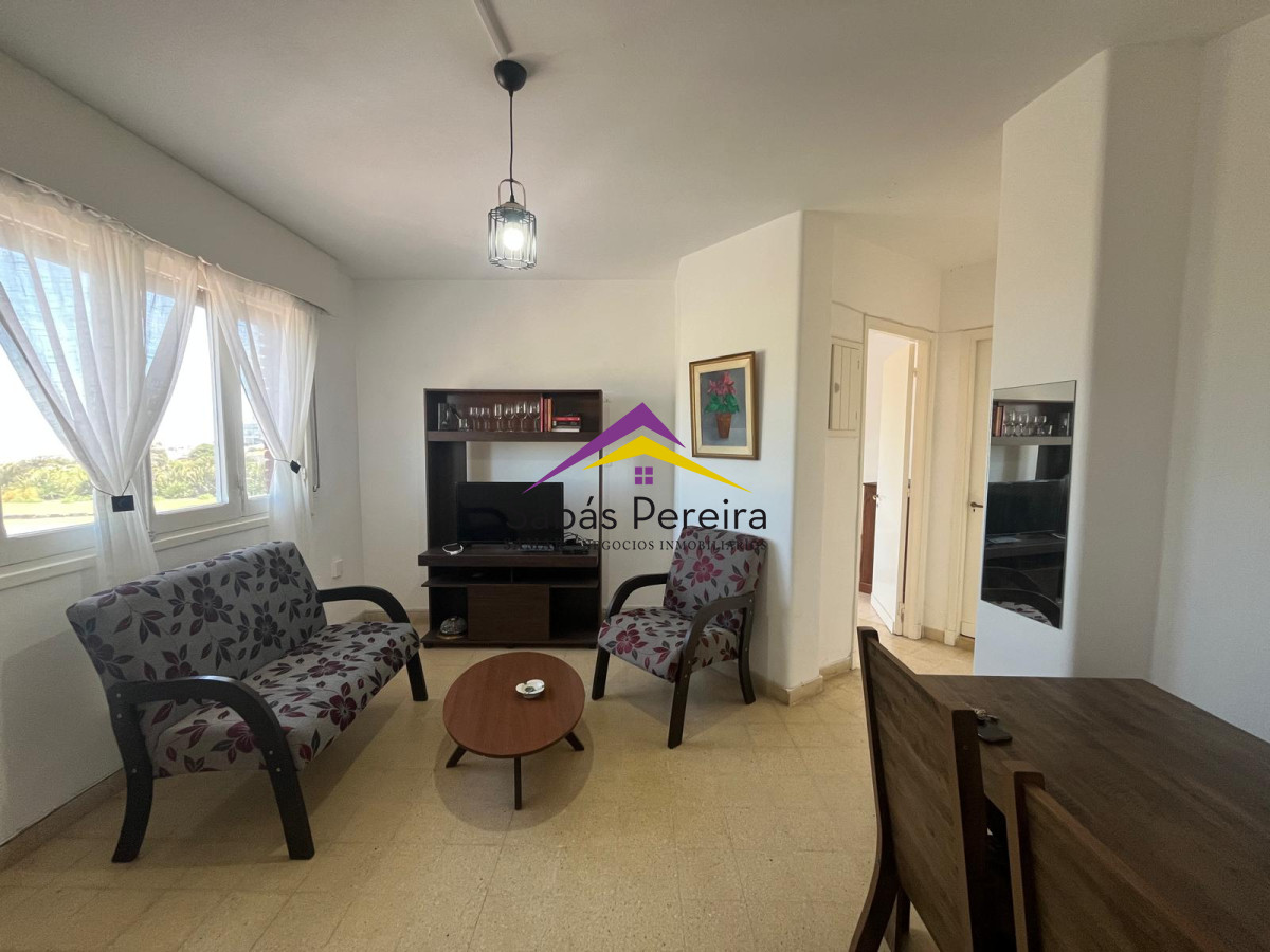 Apartamento ID.40617 - EN FRENTE A LOS DEDOS - Apartamento de 2 Dormitorios en Alquiler de Temporada
