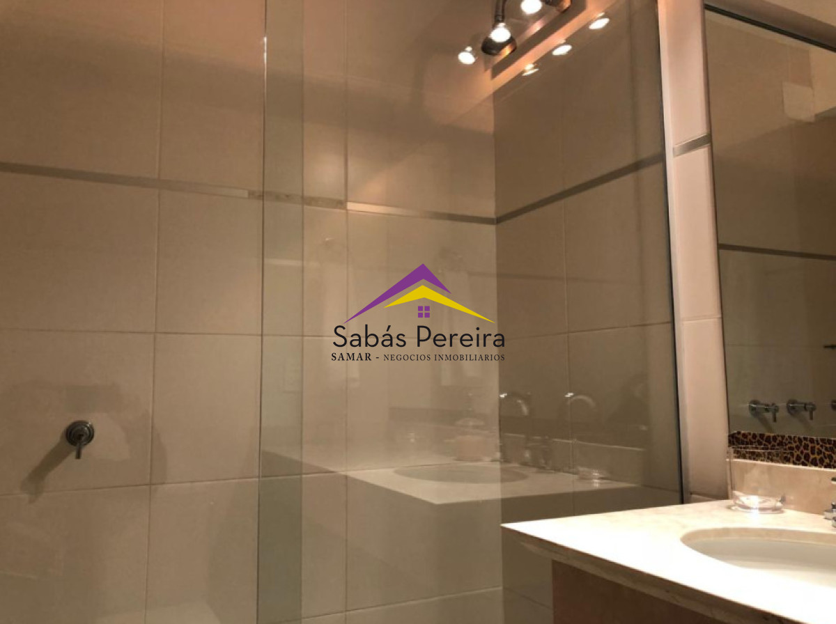 Apartamento ID.41711 - Apartamento en Torre de Categoría a pasos de Enjoy - Playa Mansa, Punta del Este