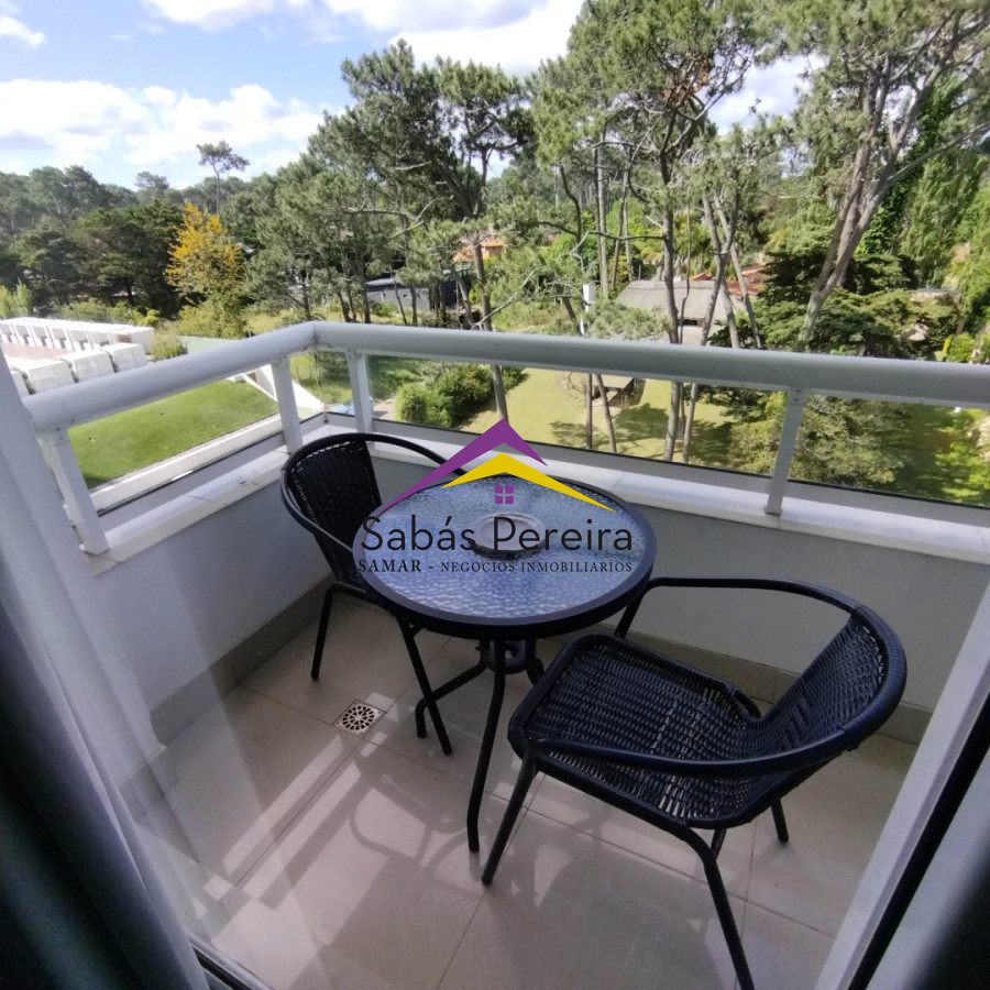 Apartamento ID.37267 - ALQUILER ANUAL 2 DORMITORIOS PUNTA DEL ESTE CON SERVICIOS