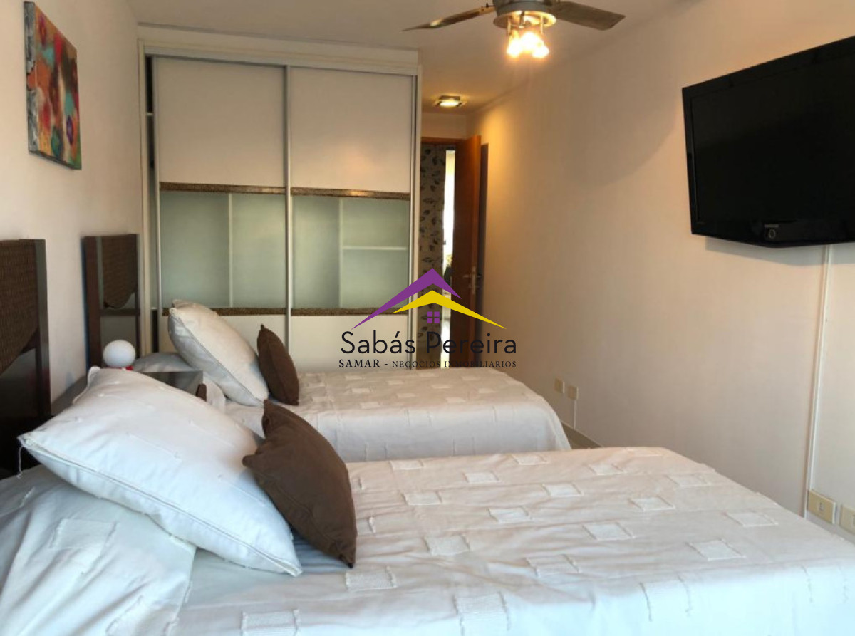 Apartamento ID.41711 - Apartamento en Torre de Categoría a pasos de Enjoy - Playa Mansa, Punta del Este