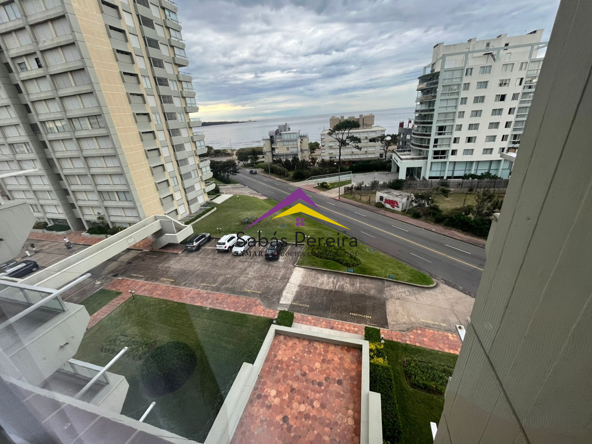 Apartamento ID.41024 - ALQUILER MANSA 3 DORMITORIOS CON SERVICIOS