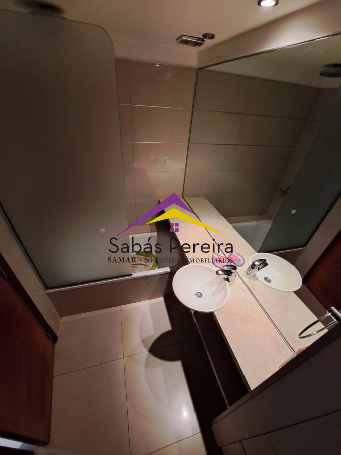 Apartamento ID.37873 - Venta de apartamento de 3 dormitorios en torre de categoría