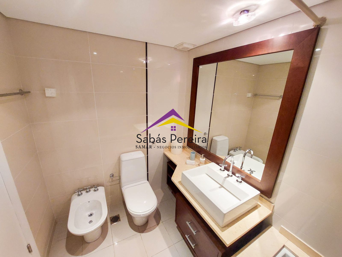 Apartamento ID.38242 - ALQUILER ANUAL O TEMPORAL FRENTE AL MAR PUNTA DEL ESTE