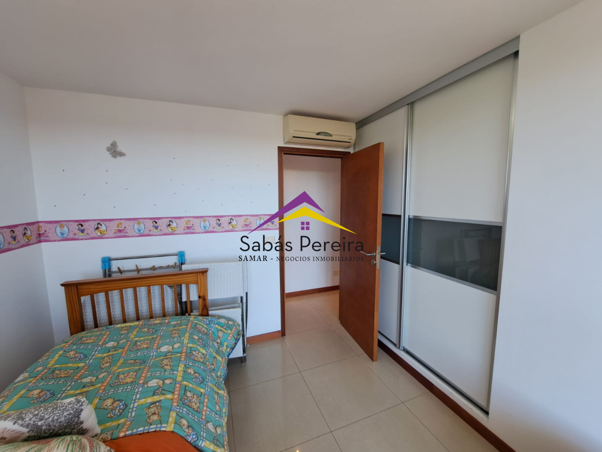 Apartamento ID.37873 - Venta de apartamento de 3 dormitorios en torre de categoría